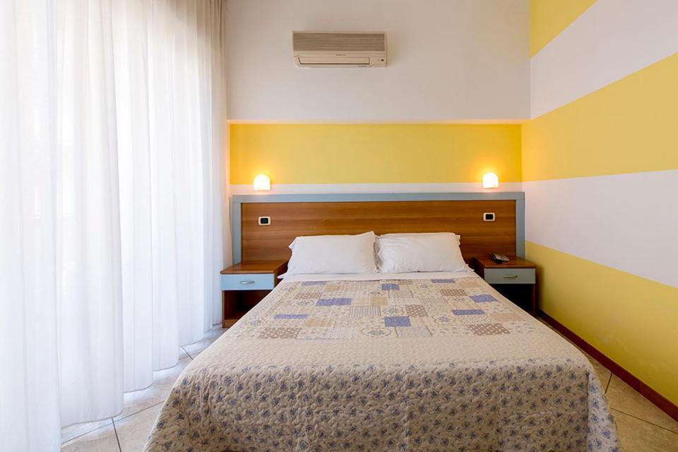 Hotel Le Soleil Σαν Μπενεντέτο ντελ Τρόντο Εξωτερικό φωτογραφία